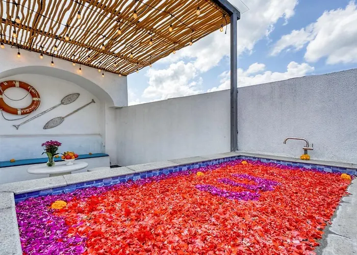 Cozy Tropical Pererenan 2bd With Rooftop Pool *