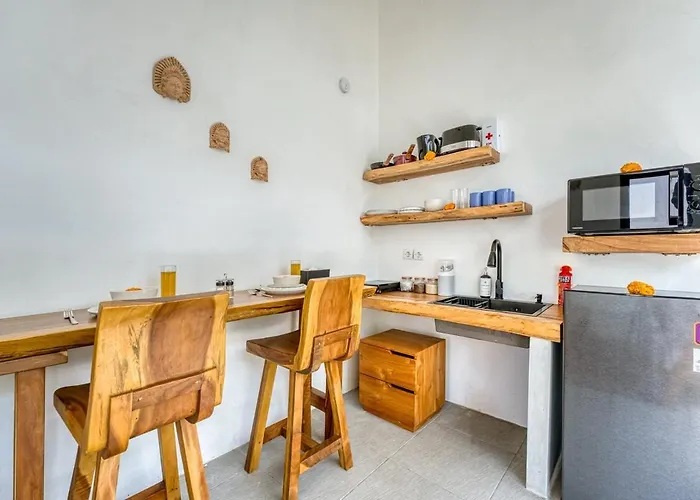 Cozy Tropical Pererenan 2bd With Rooftop Pool Villa *